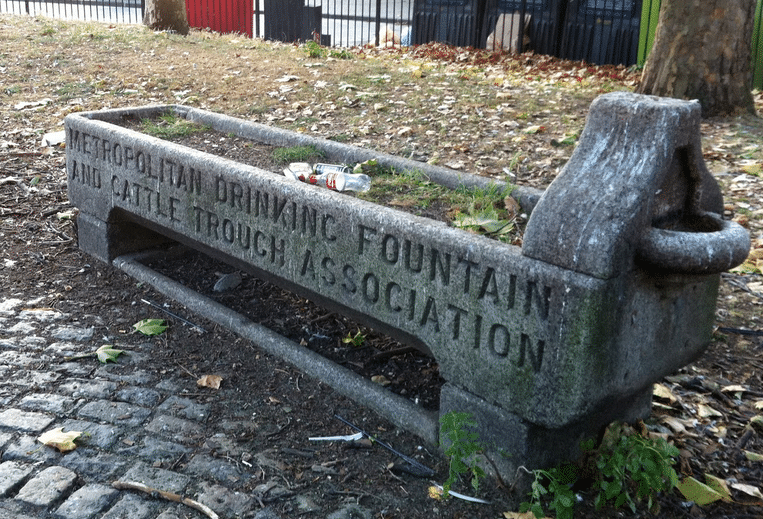 Drinking fountain movement